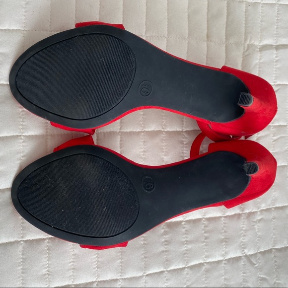 Red Ruffle Heels - Picture 6 of 9